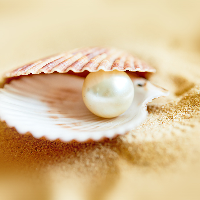 3 Easy Ways to Identify Real Pearls | Angara Jewelry Blog