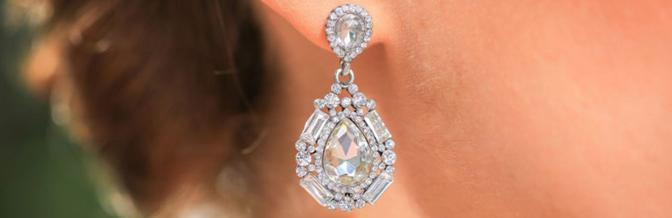 World's Most Secure Locking Earring Backs to Lock and Lift Earrings