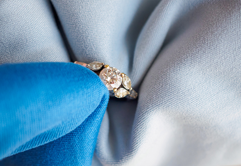 Tips to Clean Your Engagement Ring