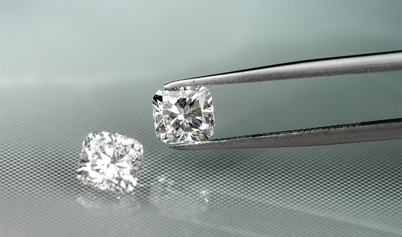 Cushion-Cut Diamonds 101: The Complete Buyers’ Guide